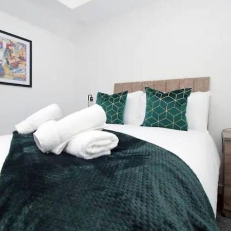 Luxury Redefined:Cardiff 1-Bed Daire Dış mekan fotoğraf
