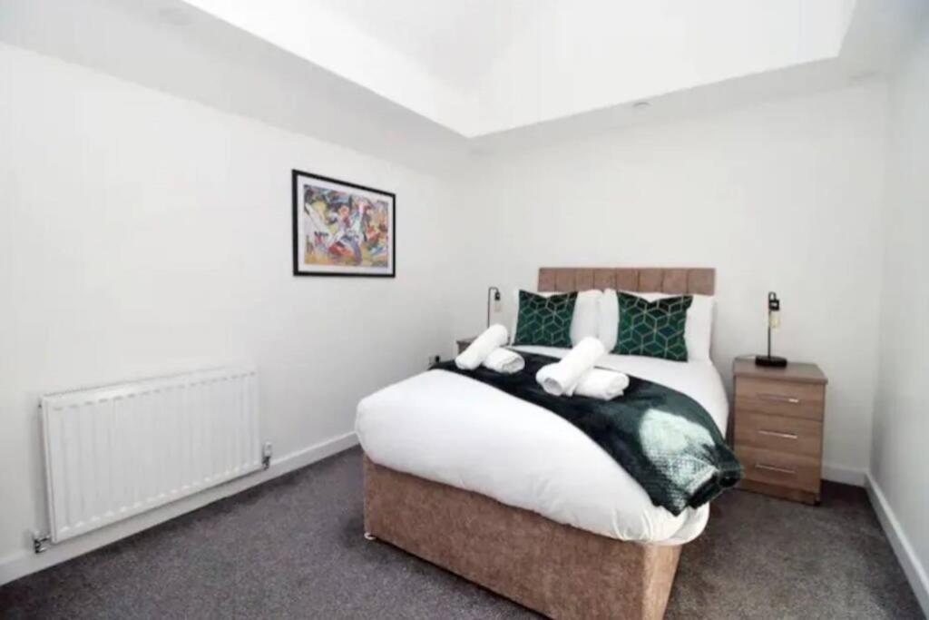 Luxury Redefined:Cardiff 1-Bed Daire Dış mekan fotoğraf